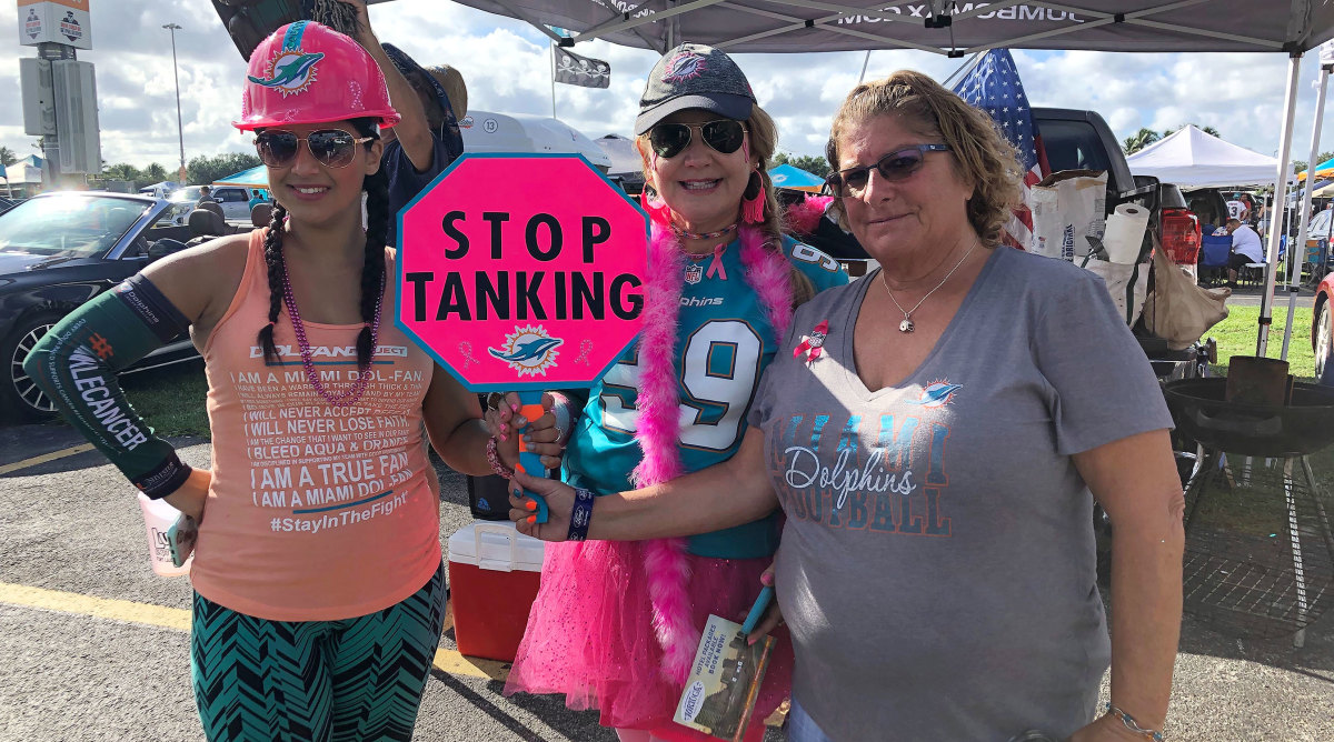 Miami Dolphins fans